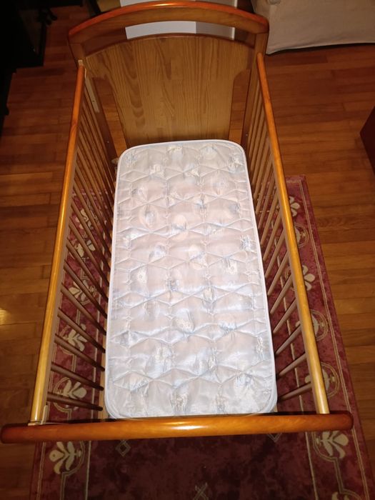 Berço Zippy 120X60cm com estrado e colchão incluídos