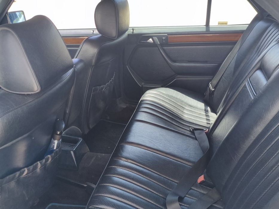 Mercedes Benz 200d (w124)