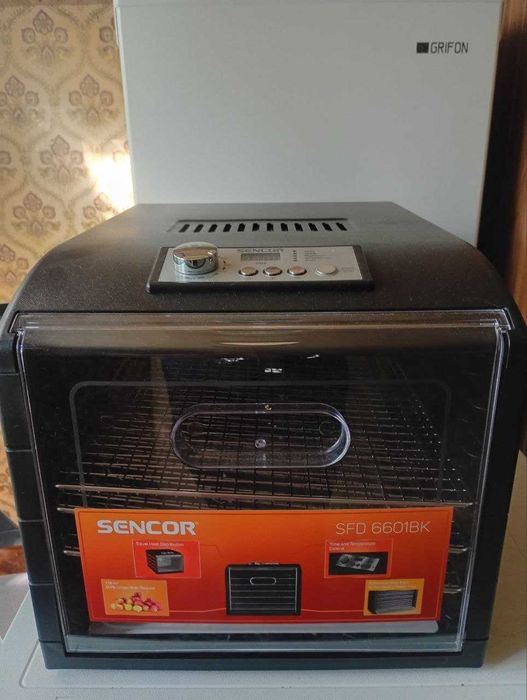 Електросушка для фруків та овочів Sencor SFD 6600BK