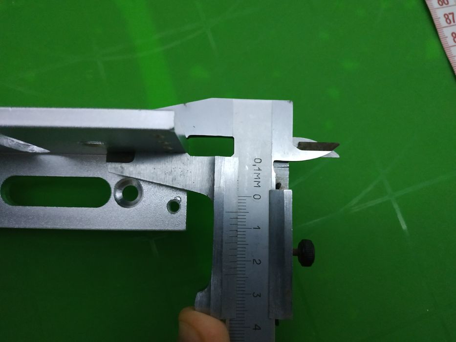 кронштейн для электромагнитного замка на двери