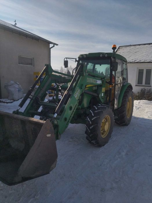 John Deere 5055e z ładowaczem czołowym
