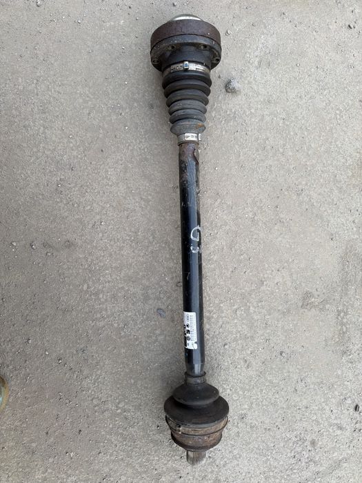 Полуось задняя правая Audi A6 C6 4F0501203 b ауди а6 ц6