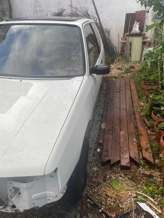 Carroçaria Peugeot 205 3 portas (portas capo eixo carrion. Suspensão frente) também periféricos de Motor 1.4  origem - XS, 106 saxo AX  Vendaseparado