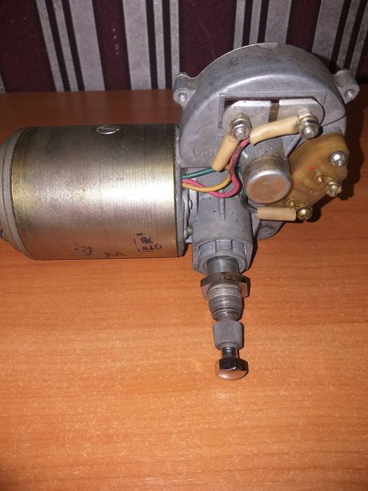 Продам редуктор склоочисника СЛ -135