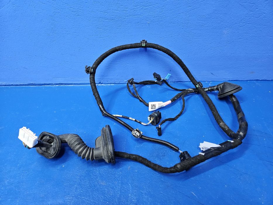 WIĄZKA instalacja drzwi prawych TESLA MODEL 3 prawy tył tylnych tylne