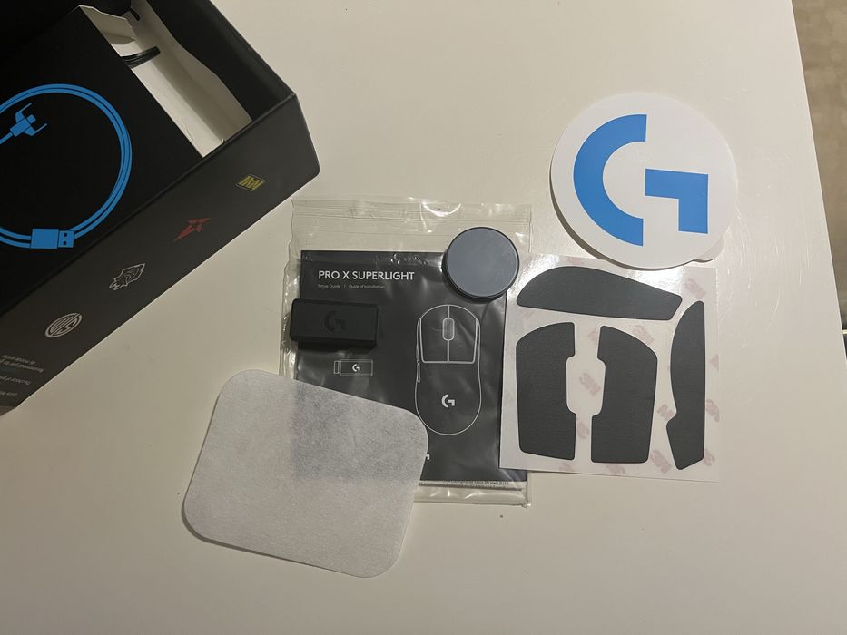 Logitech g pro x superlight magenta