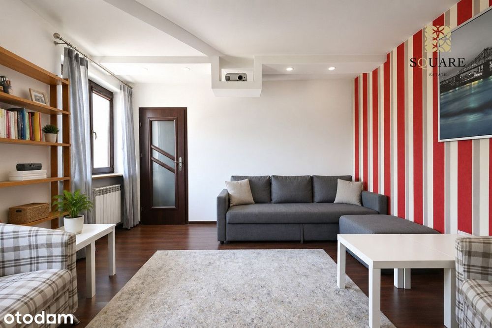 Przestronny dom wolnostojący w Łochowie | 305 m² |