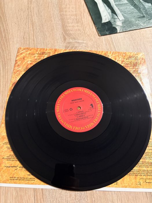 Hooters One Way Home USA EX LP