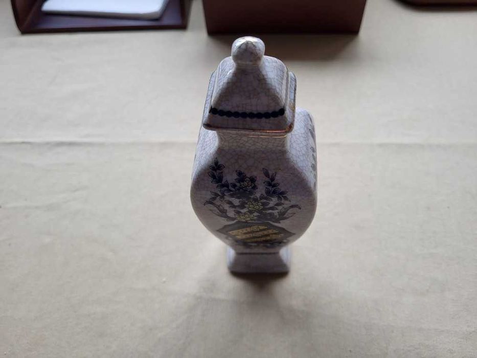 Antique Small Jar64550364536067127
