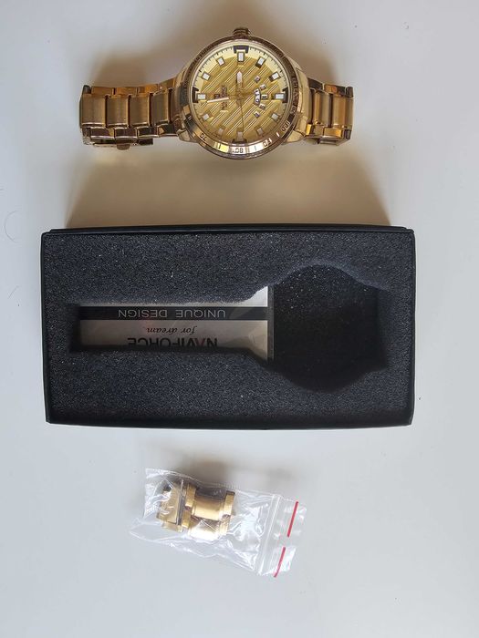 Zegarek Naviforce kolor złoty