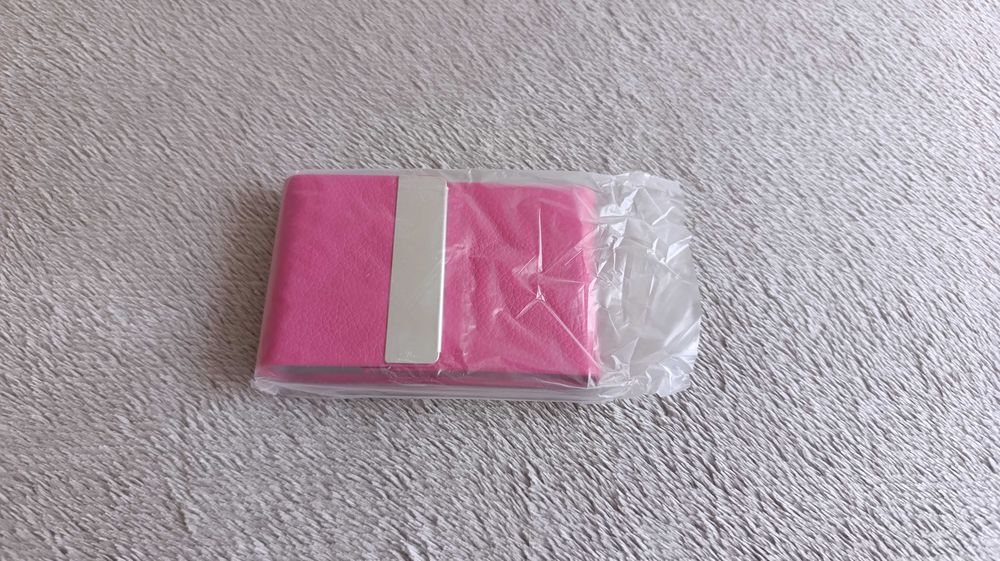 Eleganckie skórzane różowe etui na wizytówki/ karty bankowe NOWE