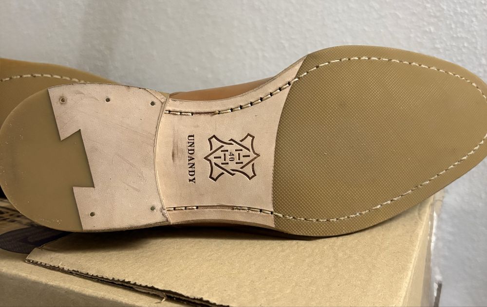 Vendo Botas de Homem tamanho 40 marca Undandy