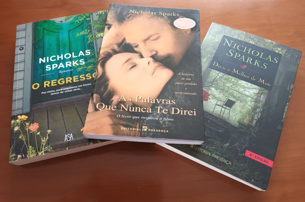 Três livros do escritor Nicholas Sparks
"As Palavras que nunca te dire