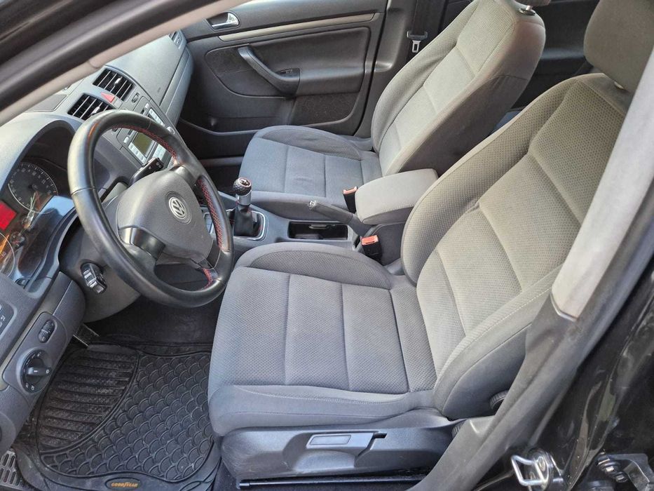 VW Golf 1.9 TDI ConfortLine - Look GTD