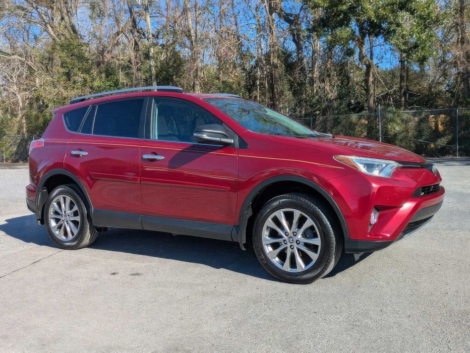 Toyota RAV4 XLE      2019