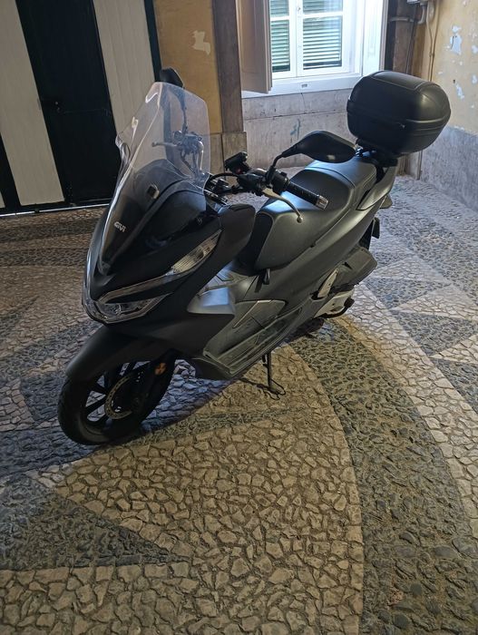 Honda PCX 125 faróis Xénon + Mala