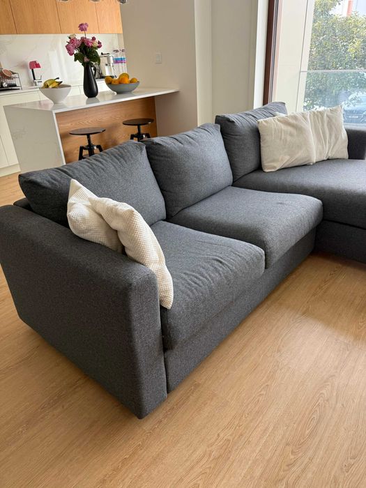Sofá 3 lugares c/chaise longue, Tibbleby KIVIK cinzento