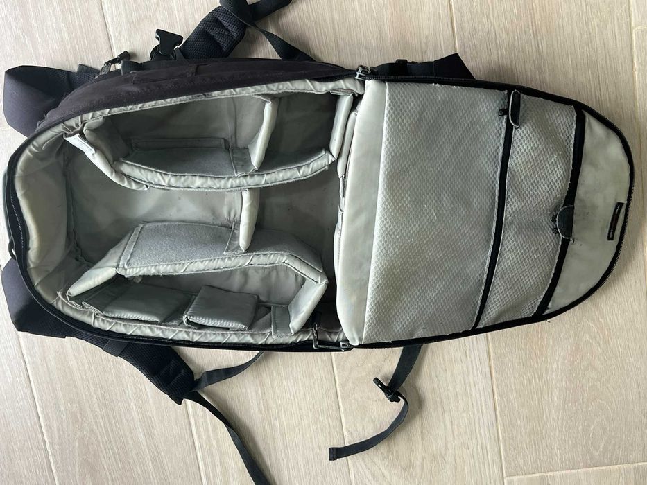 Lowepro CompuTrekker AW –Mala Fotográfica, compartimento para portátil