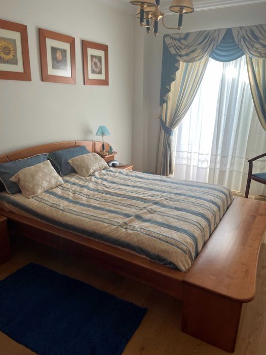 Mobília de Quarto Completa em Madeira – Bom Estado