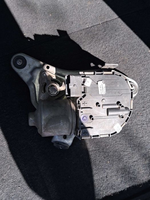 Моторчик двірника правий на пежо 508 універсал