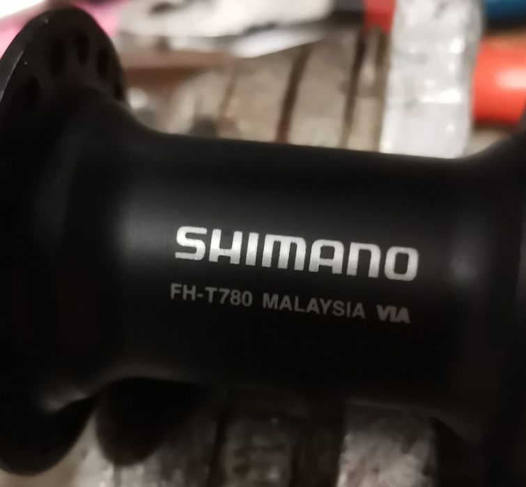 Oś piasty tył SHIMANO DEORE XT model FH-T780