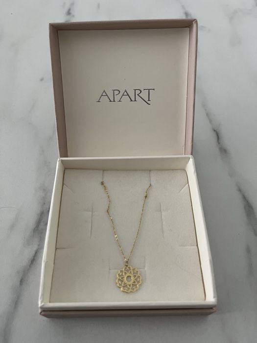 Zloty lancuszek apart