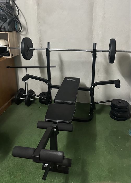 Banco com suporte barra