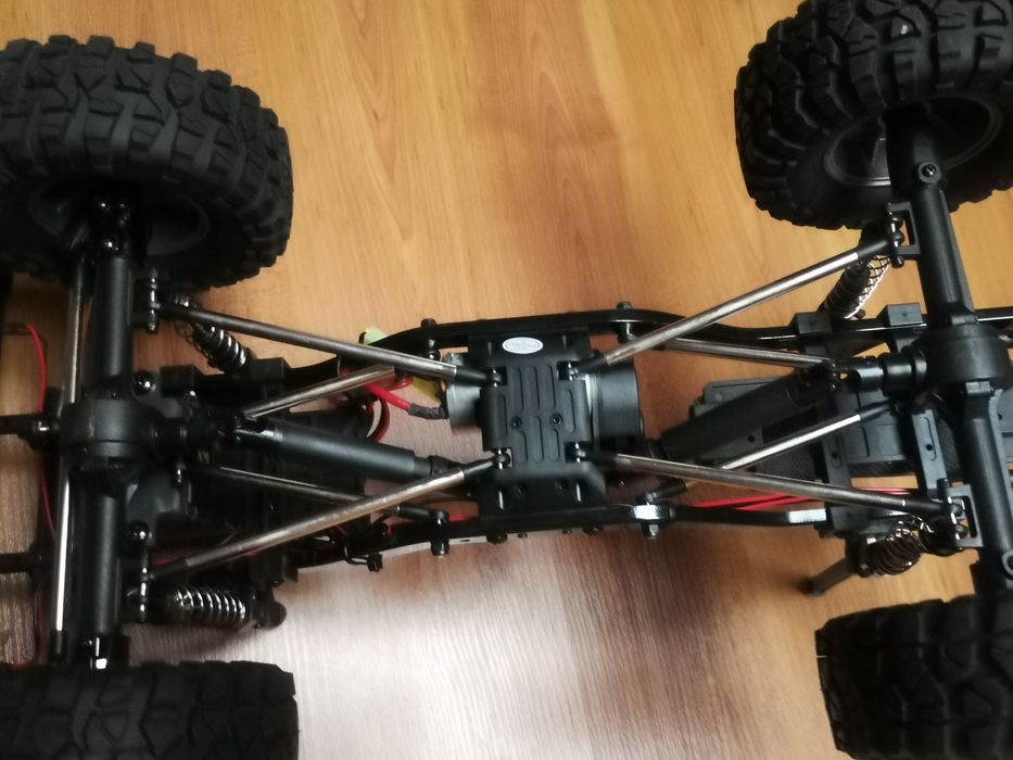 Carro RC Jipe Scale Crawler Rock Cruiser RC4 V2 1:10 RGT 136100