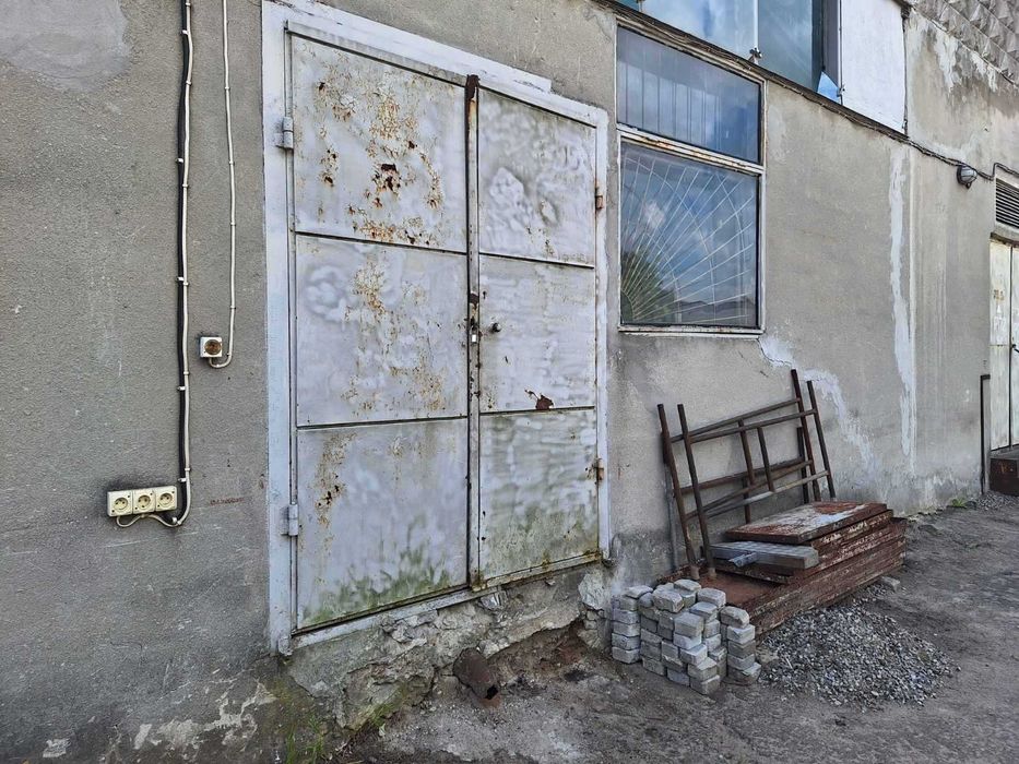 в. Шевченка оренда складів 110и