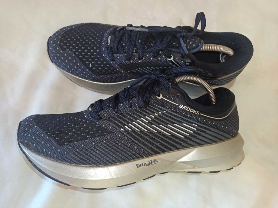 Кроссовки Brooks Levitate Black,39 р(25.5см)