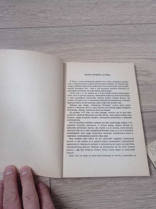 Książka „Ziołolecznictwo” autorstwa Czesława Andrzeja Klimuszki