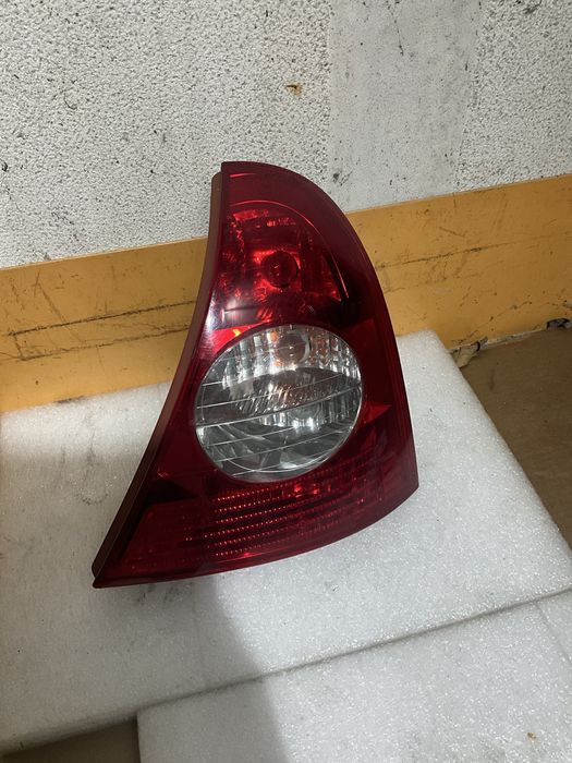 Farolim clio 2 traz direito