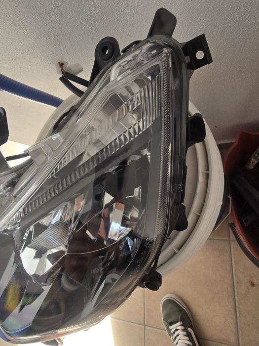 Farolim da frente yamaha n-max 125 de 2108 original  e 100% funcional