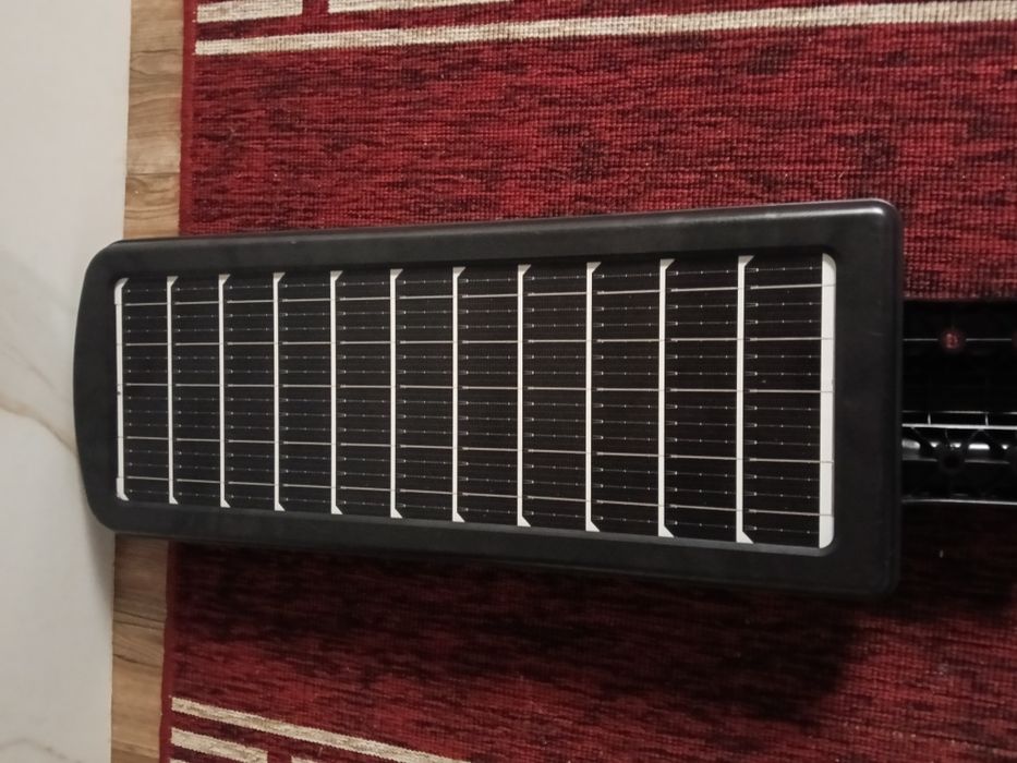 Holofote solar led 250 watts + Sensor de movimento + Comando novo