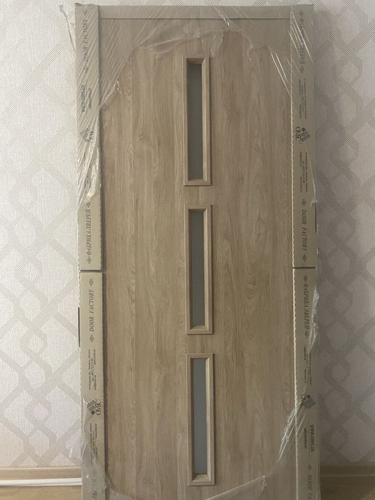 Нові двері 90 см.