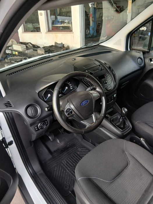 Ford Transit Courier 2019