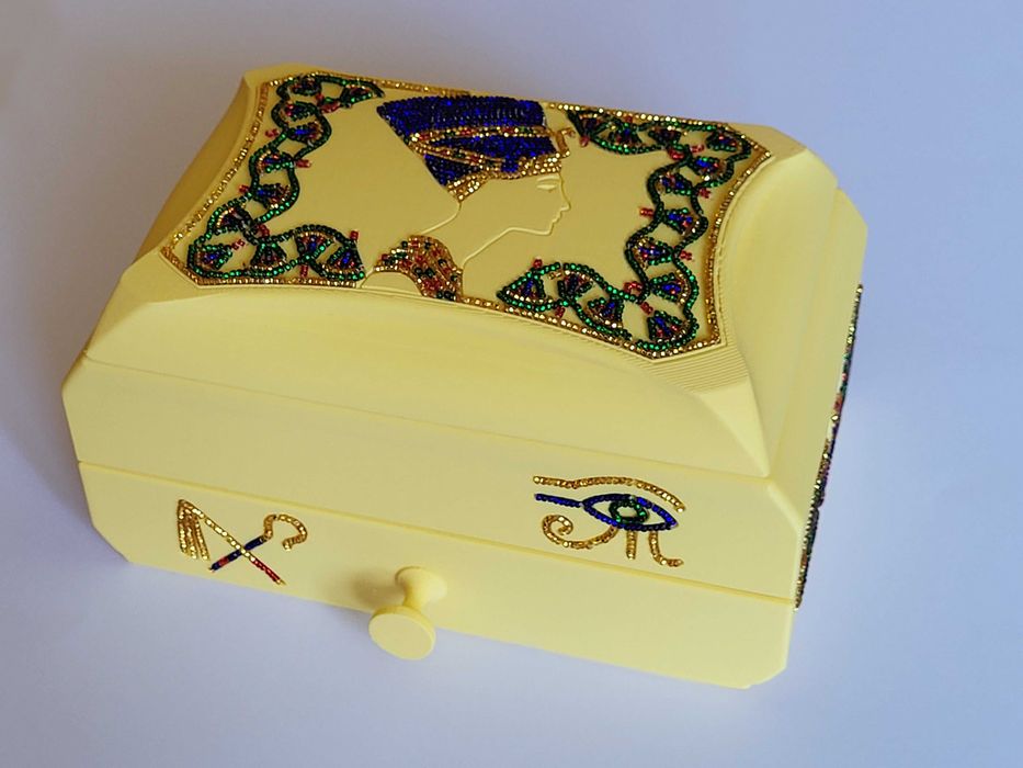 Скринька "Нефертіті"