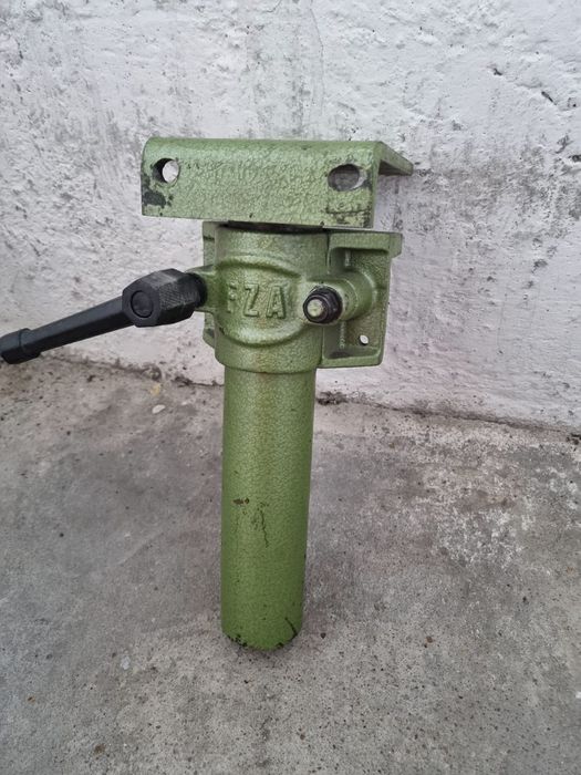 Podnośnik do precyzyjnego imadła