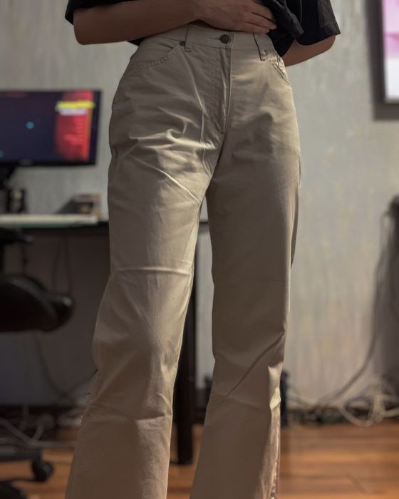 Джинси білого кольору