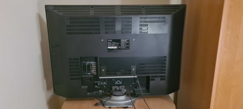 Телевізор Toshiba 37"