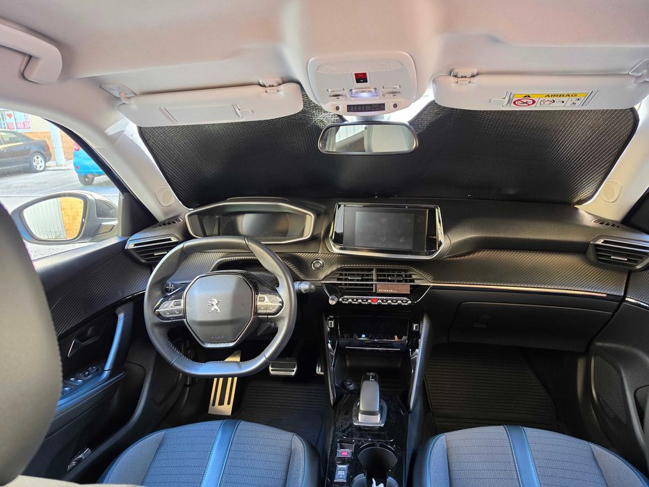 Peugeot E-2008 50 kwh Allure Pack