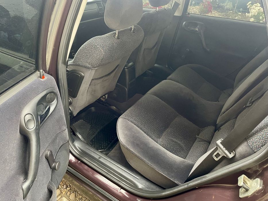 Продам Opel Vectra 1.6 16v