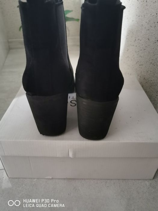 Czarne botki zamszowe rozmiar 39