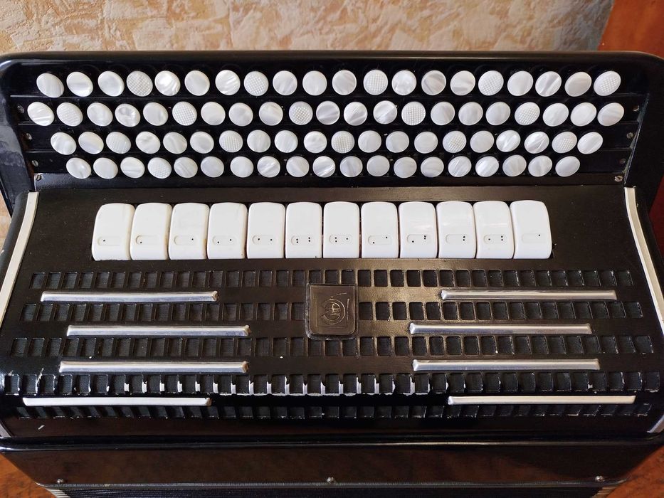 Продам готово-виборний баян!