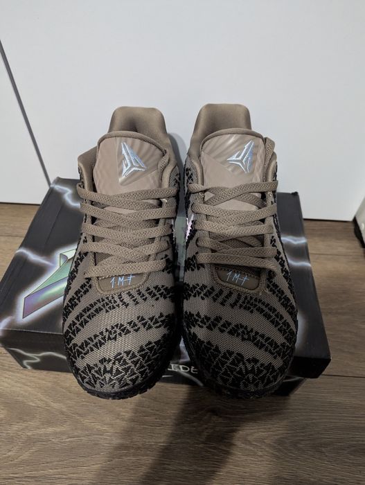 Кросівки Nike JA 3