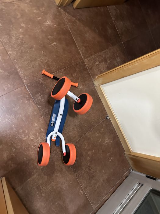 Triciclo sem pedais - bicicleta infantil
