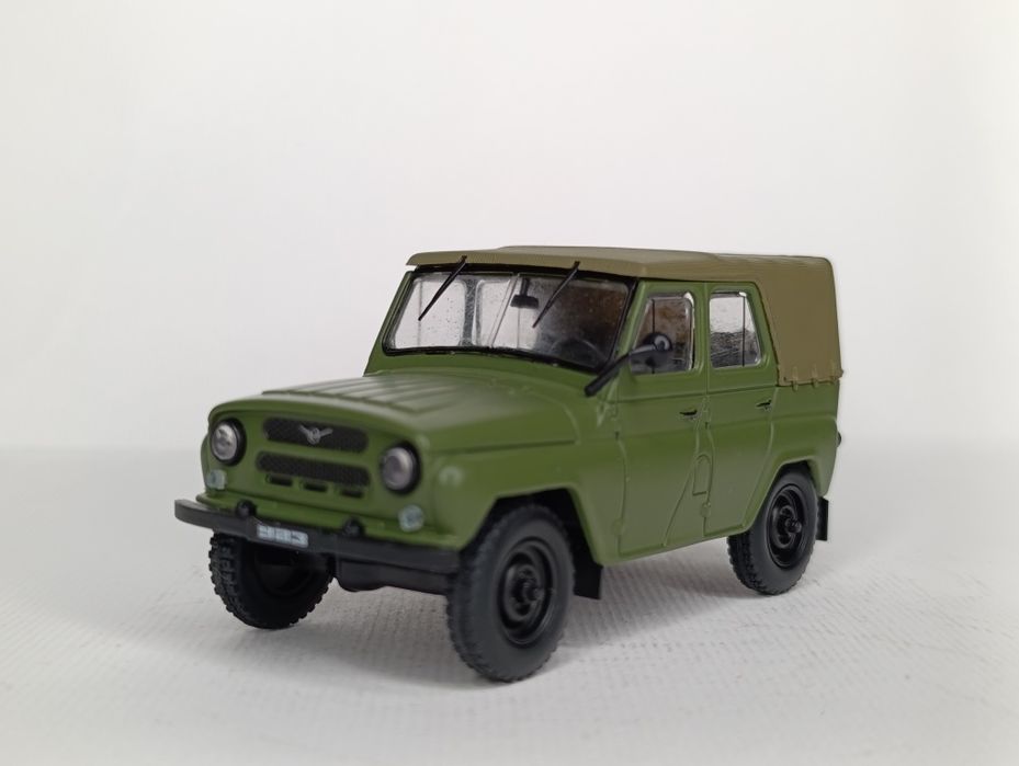 Модель автомобіля УАЗ-469/469Б 1:43