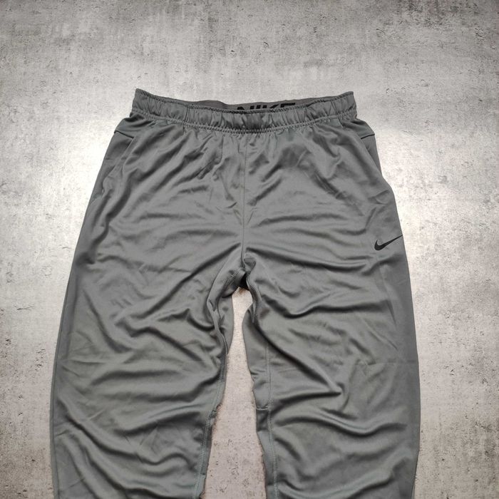 MĘSKIE Dresy Sportowe Spodnie Joggery Dri-Fit Nike Szare Logoo Active