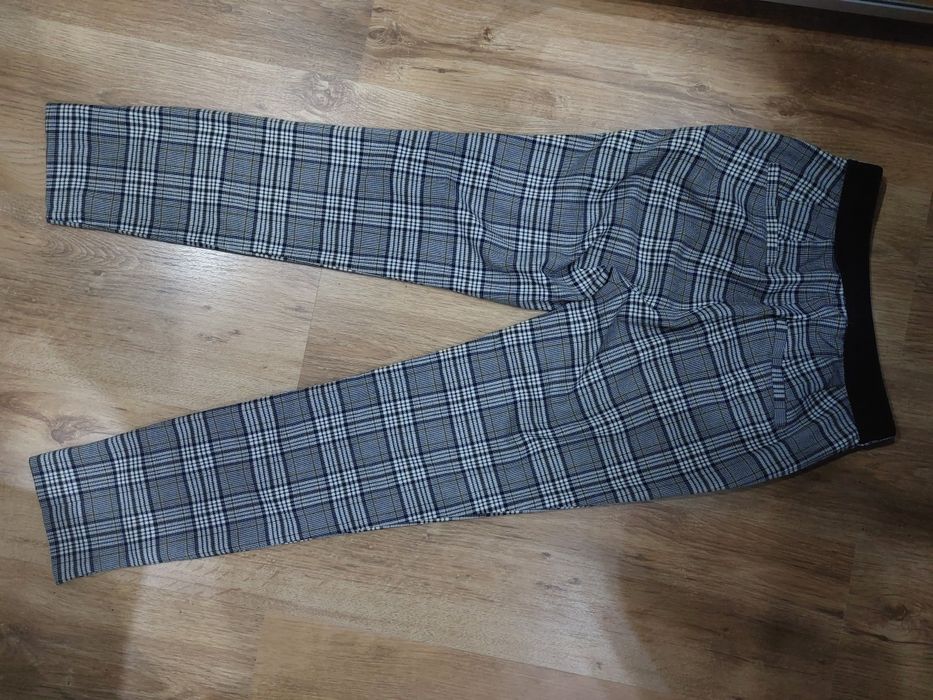 Damskie spodnie Zara XS