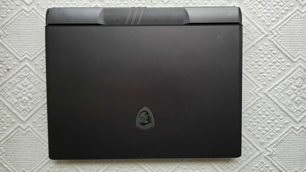 MSI Vector 17 HX A13VHG – i9-13980HX / RTX 4080 / 32GB RAM / 1TB SSD / 240HZ